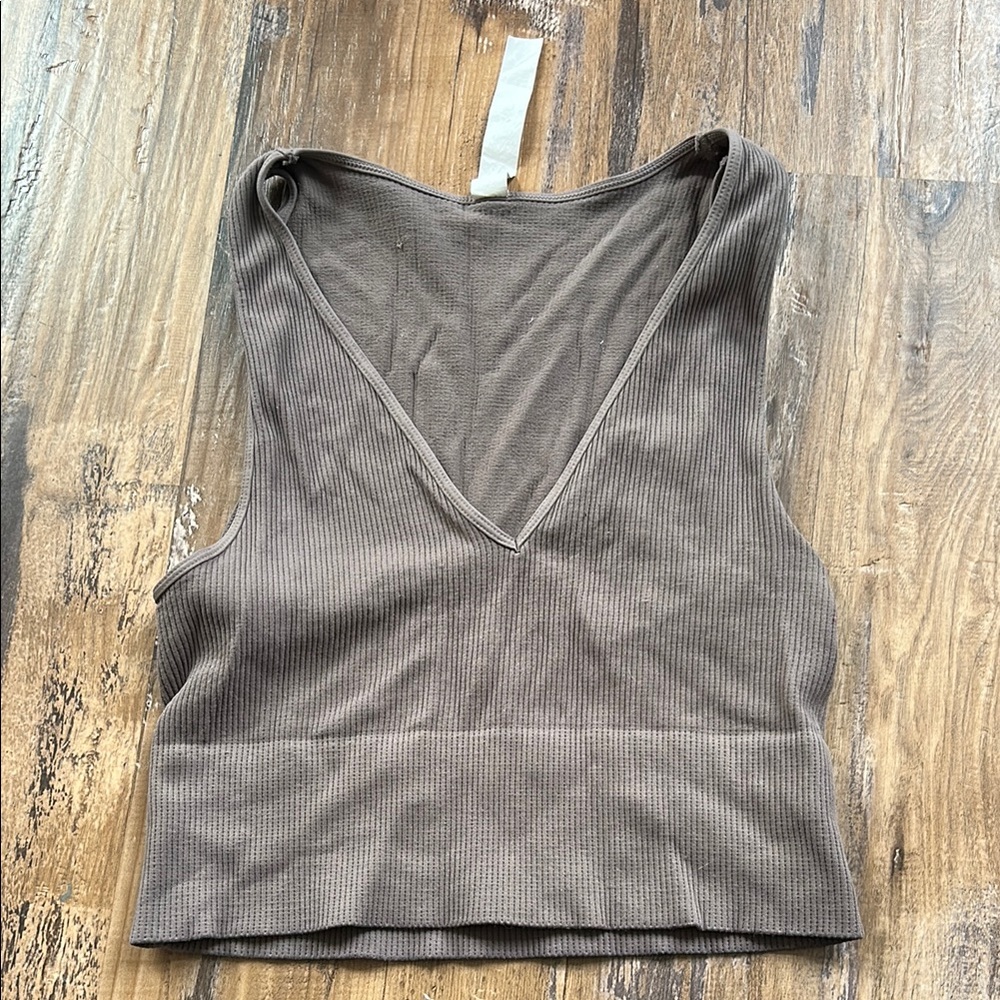Gray Fitted Crop Tank Top with Wide Straps